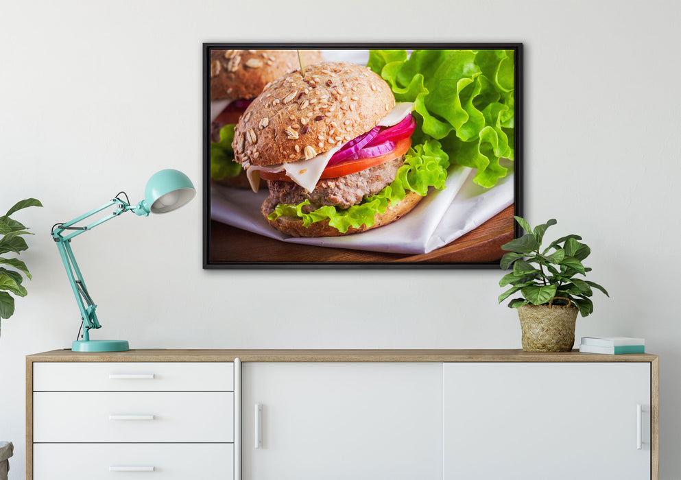 Köstlicher Hamburger auf Leinwandbild gerahmt verschiedene Größen im Wohnzimmer