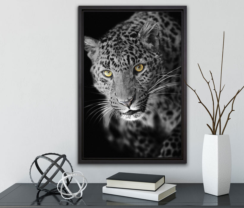 prächtig anmutiger Leopard auf Leinwandbild gerahmt mit Kirschblüten