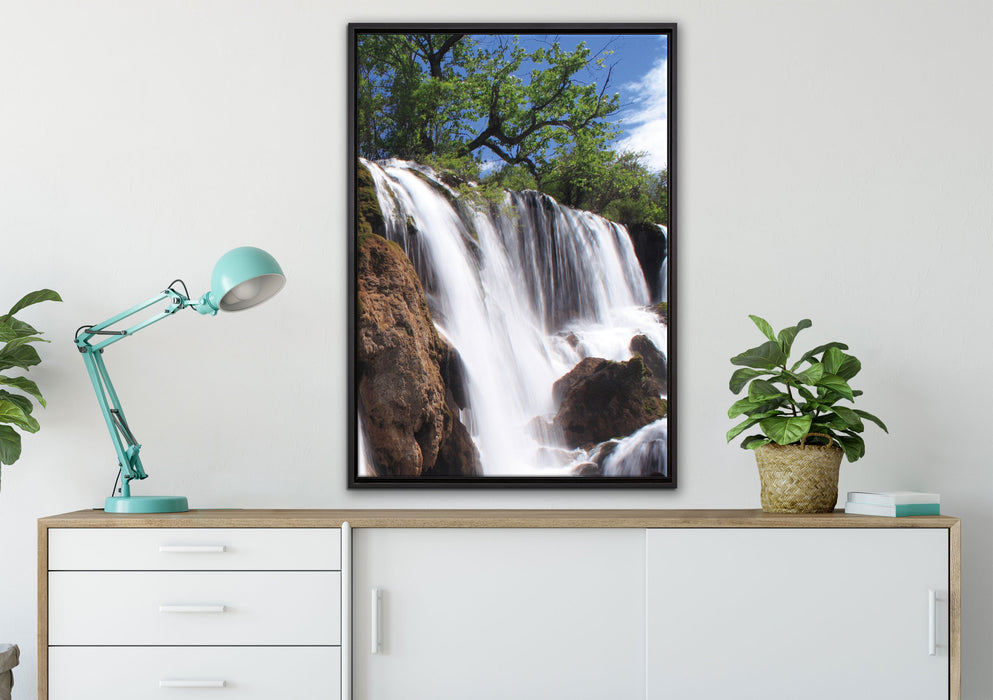 Wasserfall im Dschungel auf Leinwandbild gerahmt verschiedene Größen im Wohnzimmer