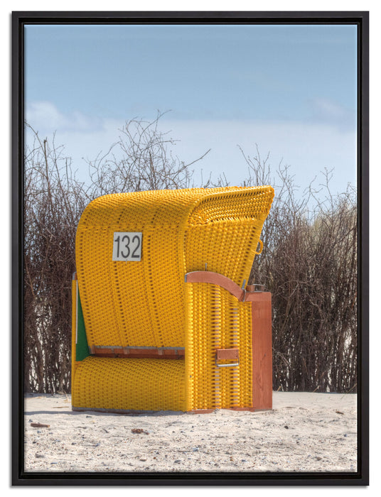 gelber Strandkorb auf Leinwandbild gerahmt Größe 80x60