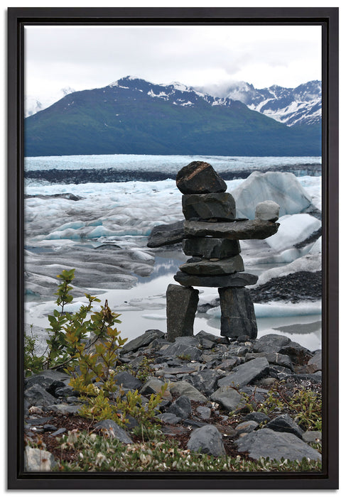 Steinmenschskulptur im Winter auf Leinwandbild gerahmt Größe 60x40