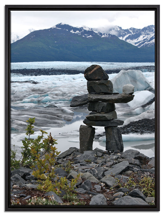 Steinmenschskulptur im Winter auf Leinwandbild gerahmt Größe 80x60