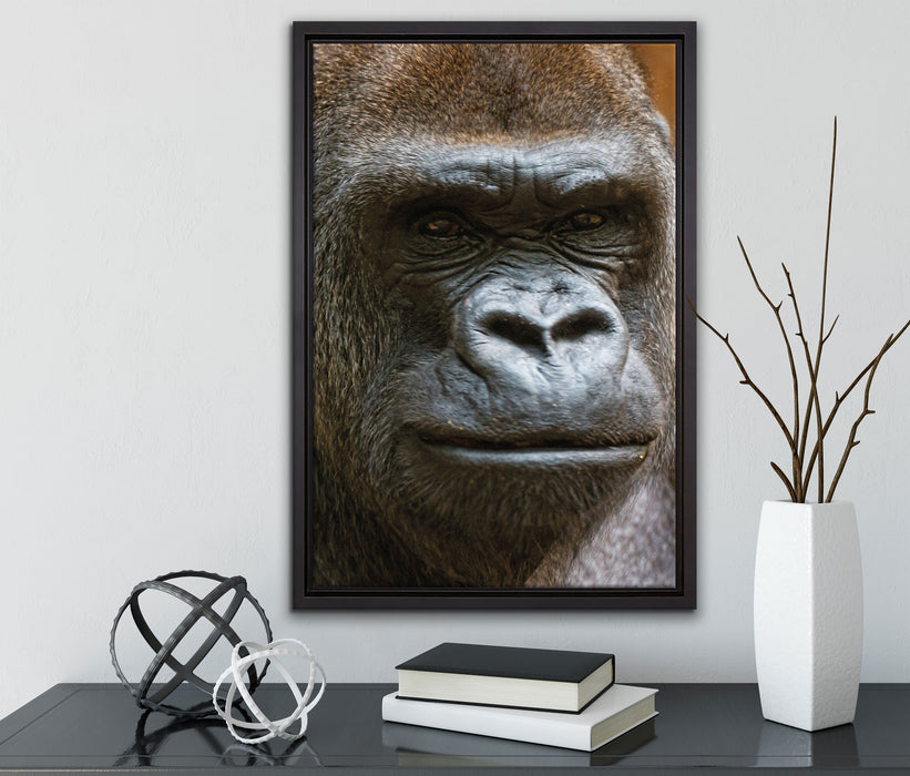 stolzer Gorilla auf Leinwandbild gerahmt mit Kirschblüten