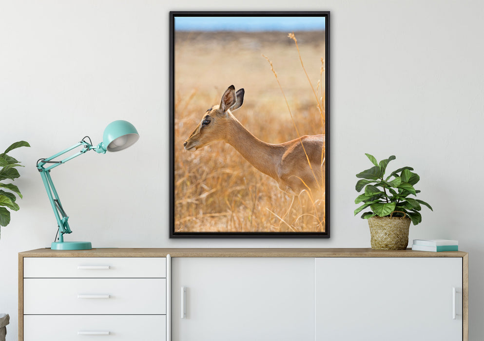 Gazelle im hohen Gras auf Leinwandbild gerahmt verschiedene Größen im Wohnzimmer