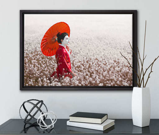 Geisha auf dem Feld auf Leinwandbild gerahmt mit Kirschblüten
