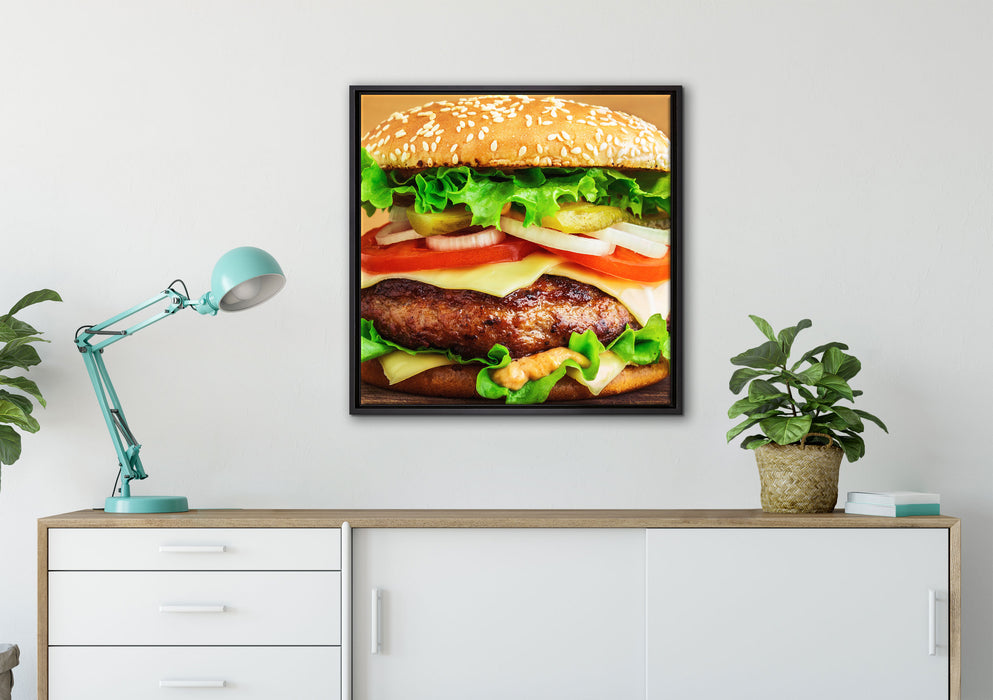 Köstlicher Burger auf Holztisch auf Leinwandbild gerahmt Quadratisch verschiedene Größen im Wohnzimmer