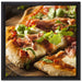 Köstliche italienische Pizza auf Leinwandbild Quadratisch gerahmt Größe 40x40