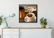 Frisch Kaffee mit Kaffeebohnen auf Leinwandbild gerahmt Quadratisch verschiedene Größen im Wohnzimmer