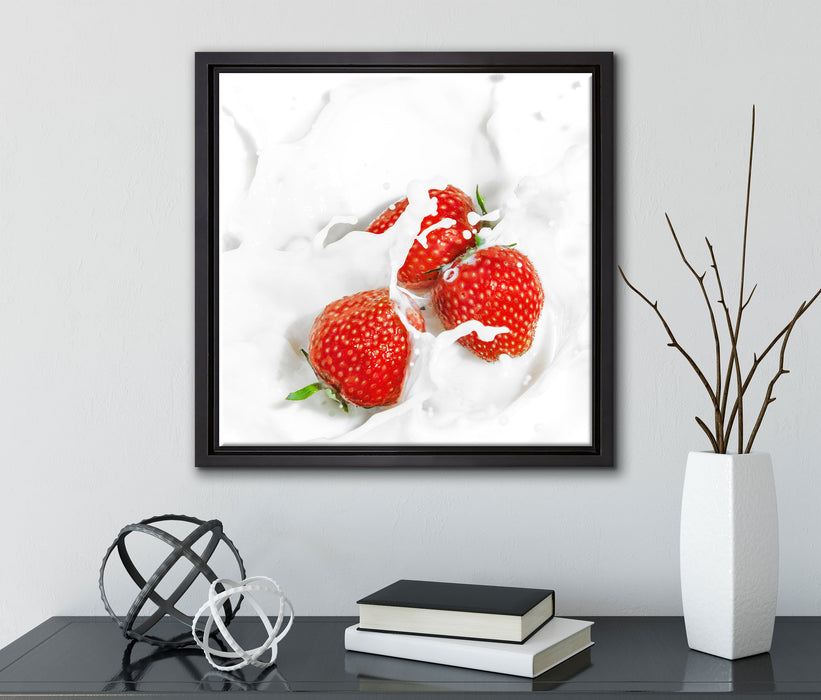 Leckere Erdbeeren in Milch  auf Leinwandbild Quadratisch gerahmt mit Kirschblüten