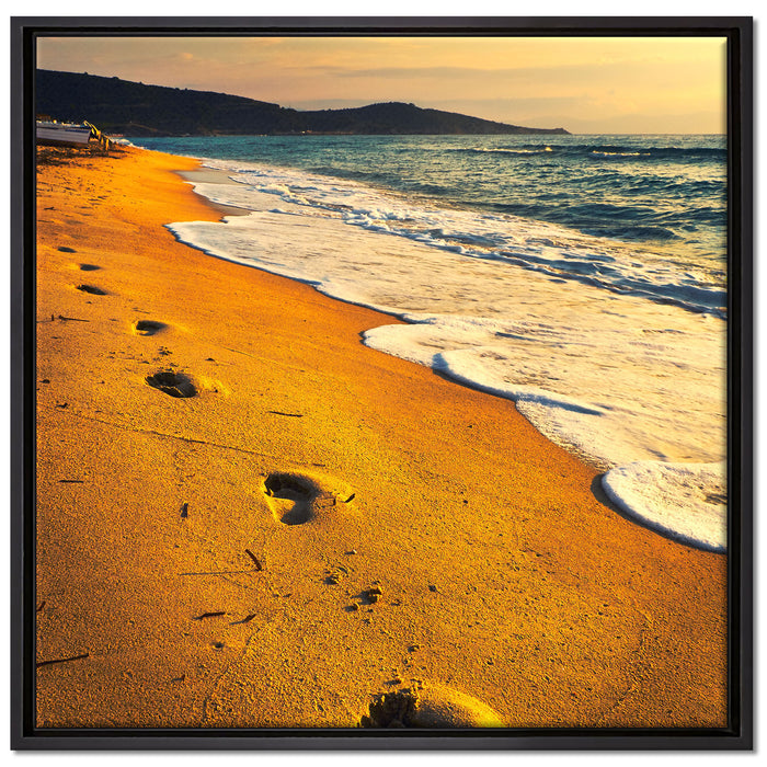 Fußabdrücke im Strand auf Leinwandbild Quadratisch gerahmt Größe 70x70