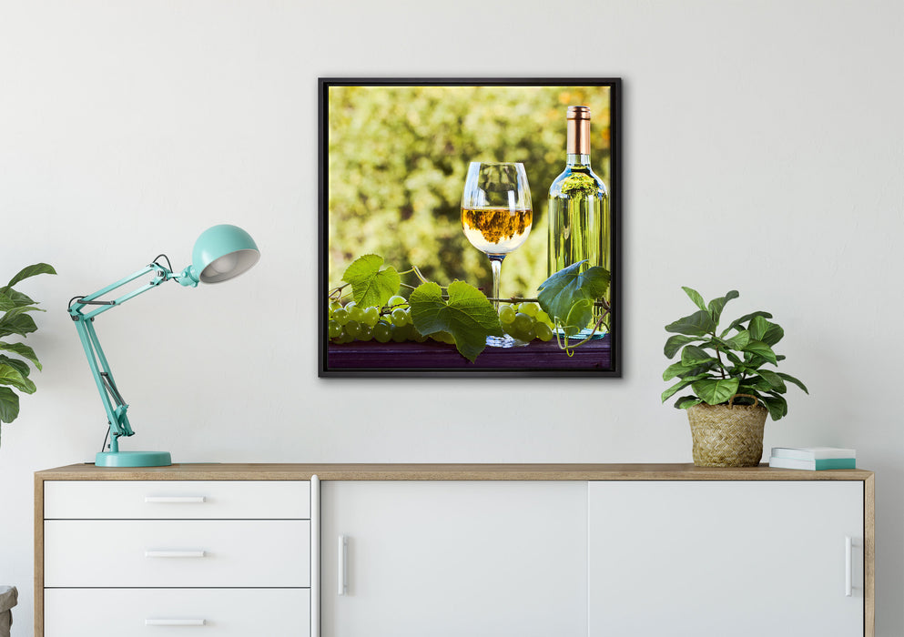 Wein und Weintrauben auf Leinwandbild gerahmt Quadratisch verschiedene Größen im Wohnzimmer