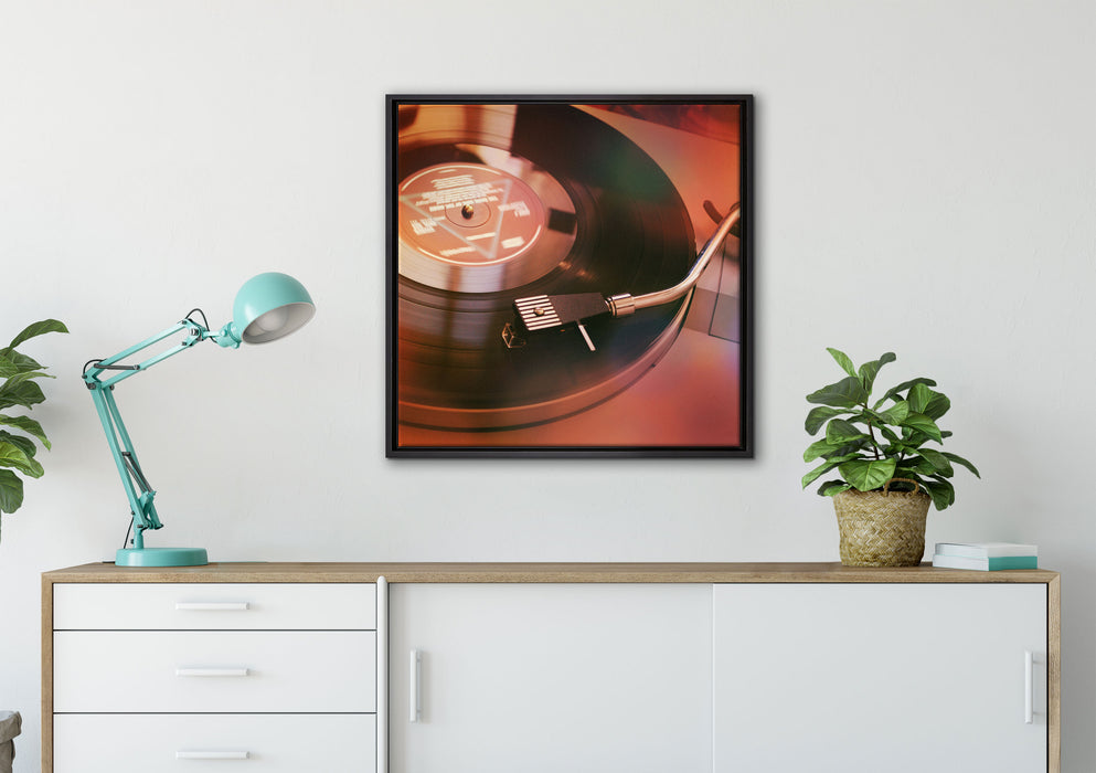 Schallplatte auf Leinwandbild gerahmt Quadratisch verschiedene Größen im Wohnzimmer