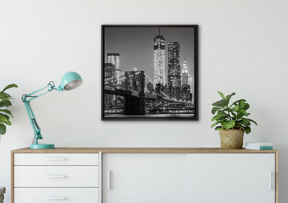 New York City Skyline bei Nacht auf Leinwandbild gerahmt Quadratisch verschiedene Größen im Wohnzimmer