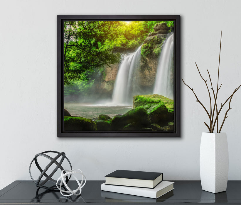 Wasserfall  auf Leinwandbild Quadratisch gerahmt mit Kirschblüten
