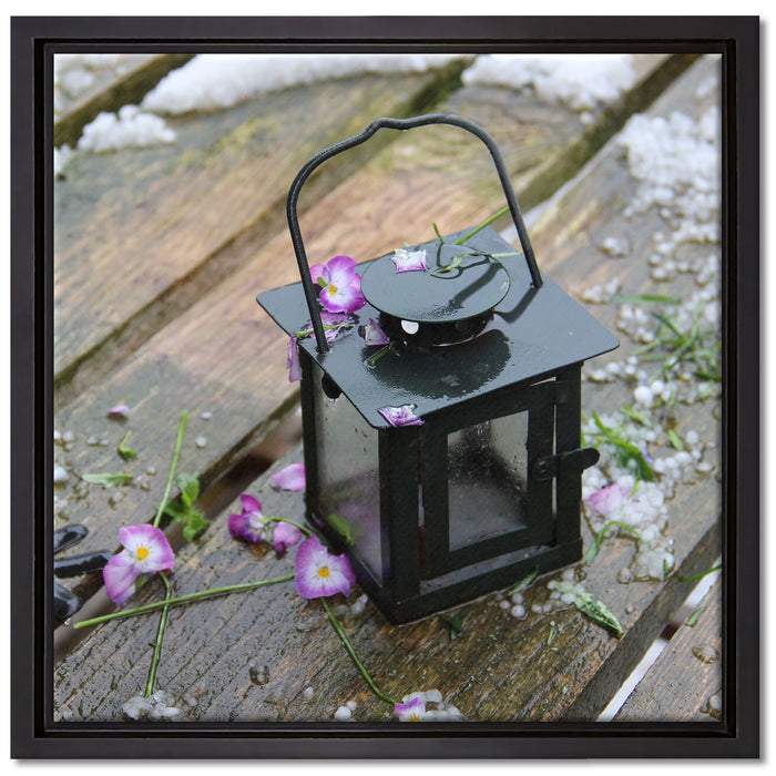 Laterne im Regen auf Leinwandbild Quadratisch gerahmt Größe 40x40