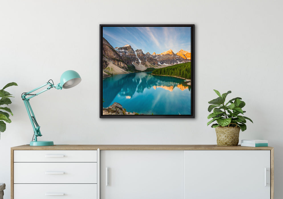 Bergsee auf Leinwandbild gerahmt Quadratisch verschiedene Größen im Wohnzimmer