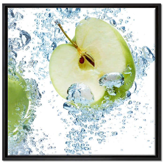Frische Apfelscheiben im Wasser auf Leinwandbild Quadratisch gerahmt Größe 70x70