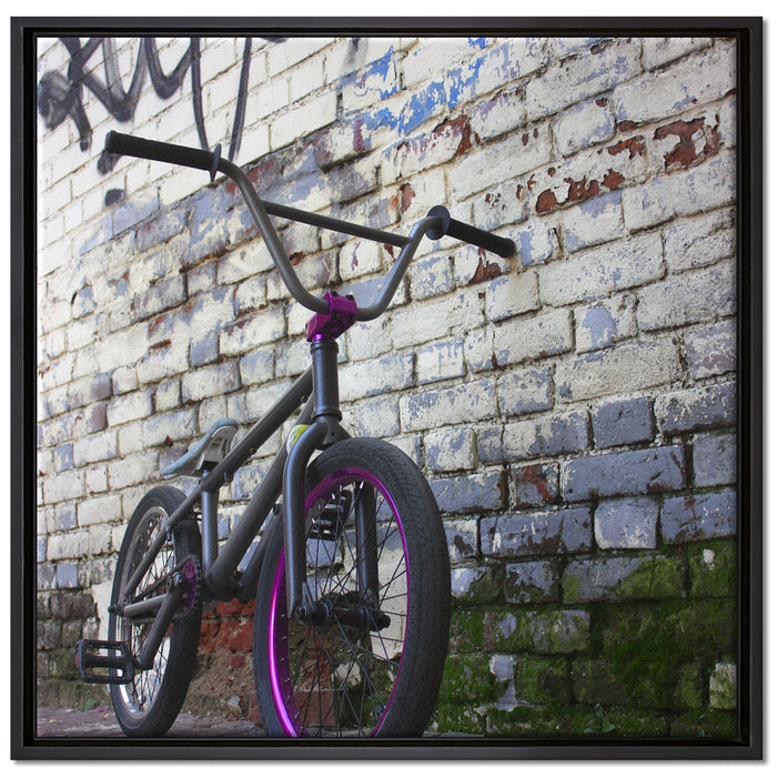 Fahrrad vor Graffitiwand auf Leinwandbild Quadratisch gerahmt Größe 70x70