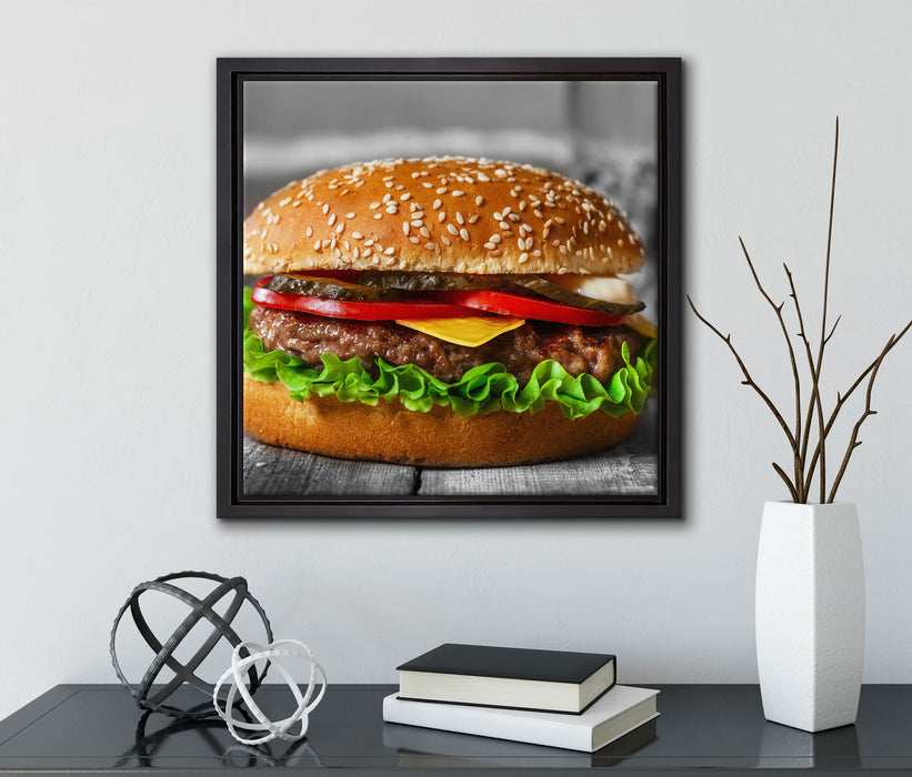 appetitlicher Cheeseburger  auf Leinwandbild Quadratisch gerahmt mit Kirschblüten