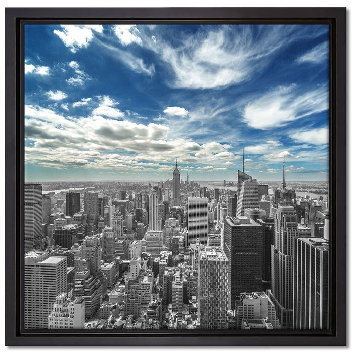 New York unter bewölktem Himmel auf Leinwandbild Quadratisch gerahmt Größe 40x40