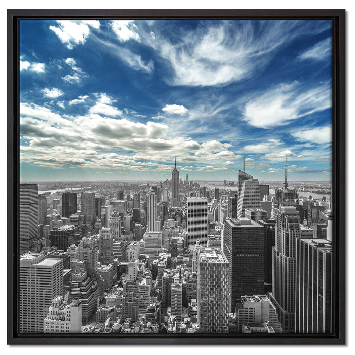 New York unter bewölktem Himmel auf Leinwandbild Quadratisch gerahmt Größe 60x60
