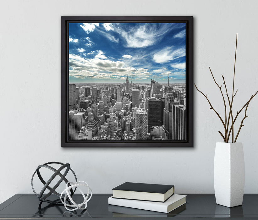 New York unter bewölktem Himmel  auf Leinwandbild Quadratisch gerahmt mit Kirschblüten