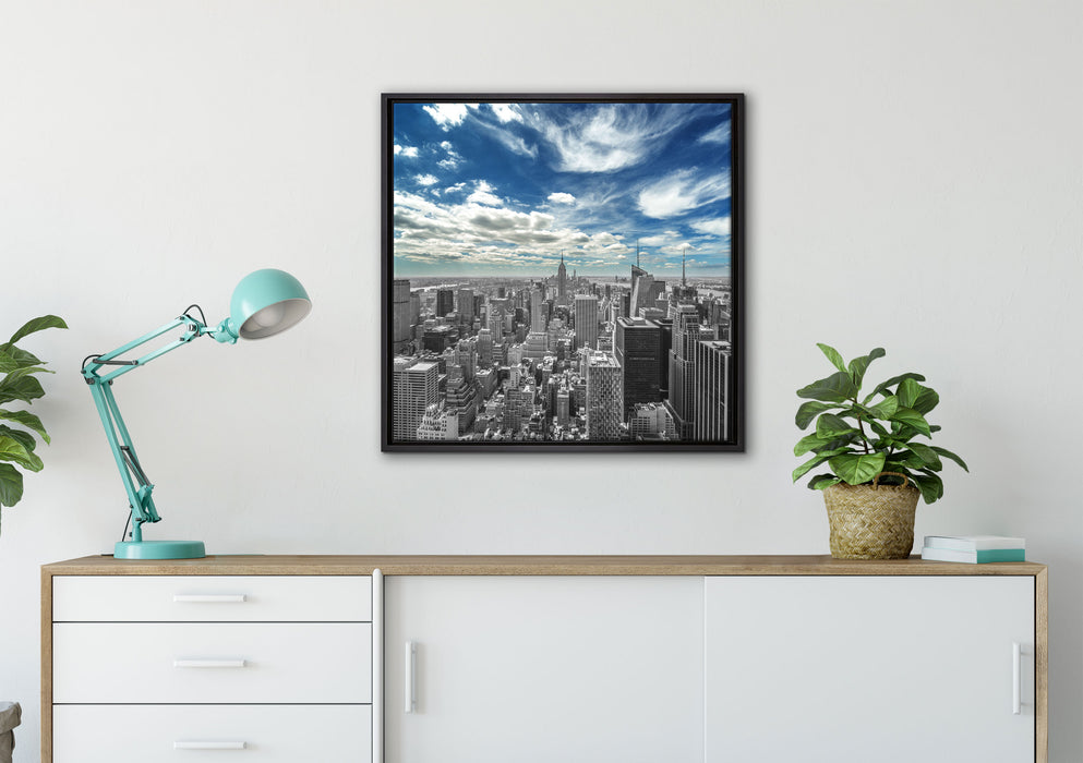 New York unter bewölktem Himmel auf Leinwandbild gerahmt Quadratisch verschiedene Größen im Wohnzimmer
