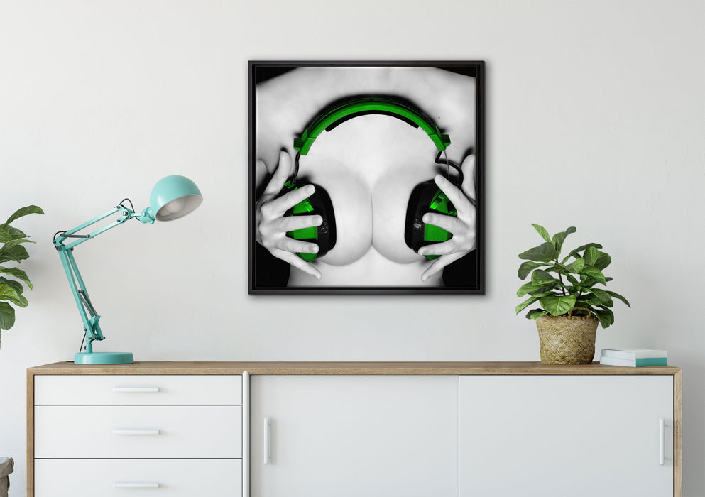 Dark Sexy girl grüne Kopfhörer auf Leinwandbild gerahmt Quadratisch verschiedene Größen im Wohnzimmer