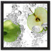 saftig grüne Äpfel im Wasser auf Leinwandbild Quadratisch gerahmt Größe 40x40