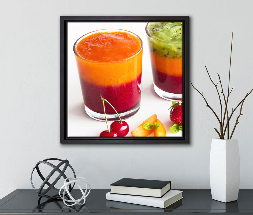 Gesunde Fruchtsmoothies  auf Leinwandbild Quadratisch gerahmt mit Kirschblüten