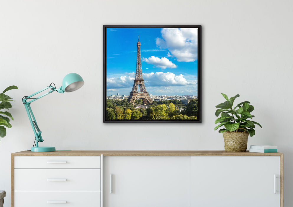 Riesiger Eiffelturm in Paris auf Leinwandbild gerahmt Quadratisch verschiedene Größen im Wohnzimmer