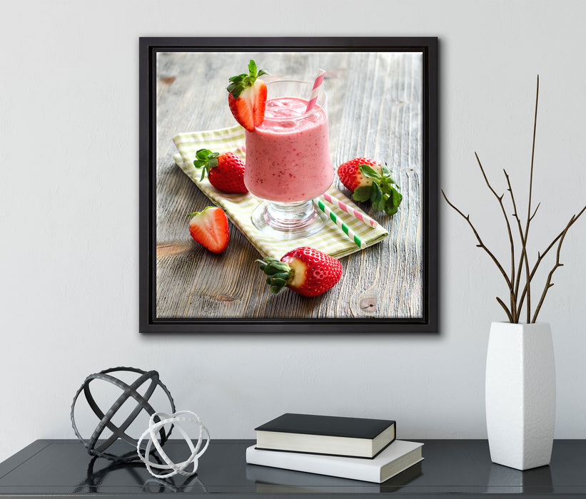 Köstlicher Erdbeershake  auf Leinwandbild Quadratisch gerahmt mit Kirschblüten