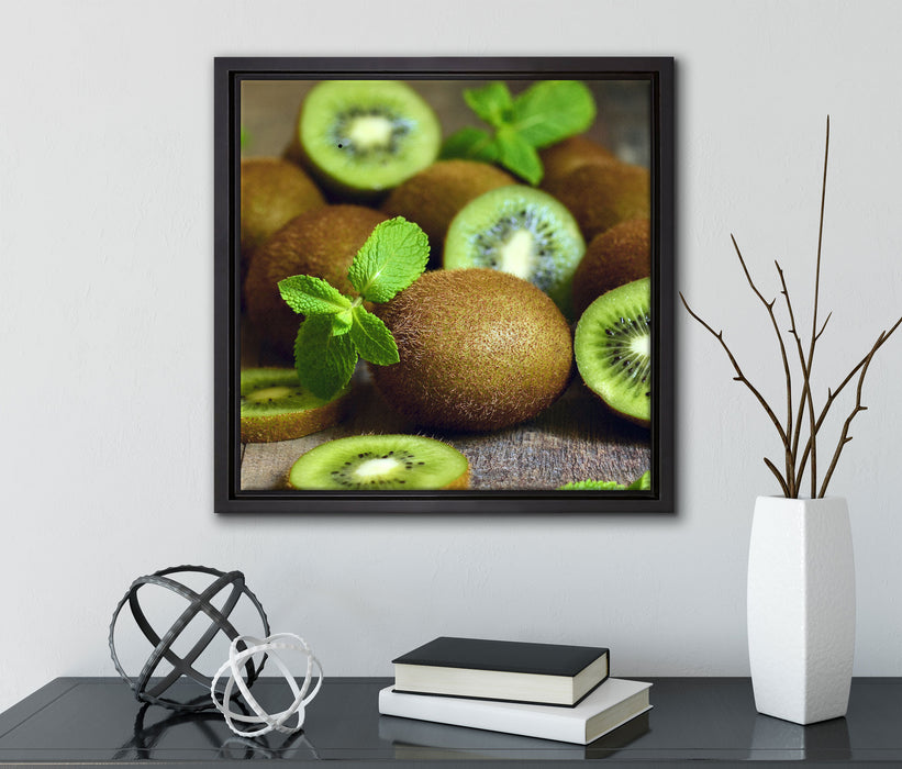Kiwis auf Holztisch  auf Leinwandbild Quadratisch gerahmt mit Kirschblüten