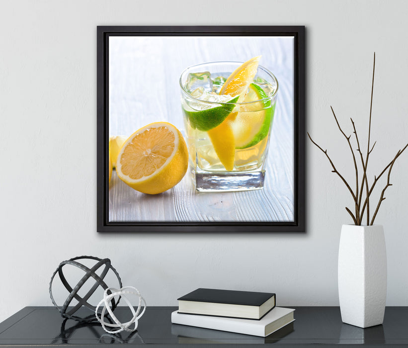 Gin Tonic Shot mit Zitronen  auf Leinwandbild Quadratisch gerahmt mit Kirschblüten