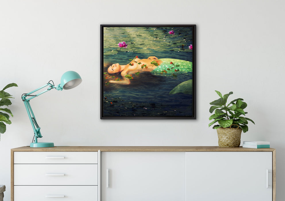 Meerjungfrau im Wasser liegend auf Leinwandbild gerahmt Quadratisch verschiedene Größen im Wohnzimmer