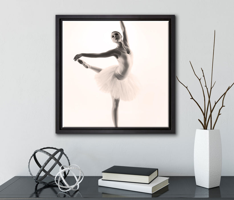 Ästhetische Ballerina  auf Leinwandbild Quadratisch gerahmt mit Kirschblüten