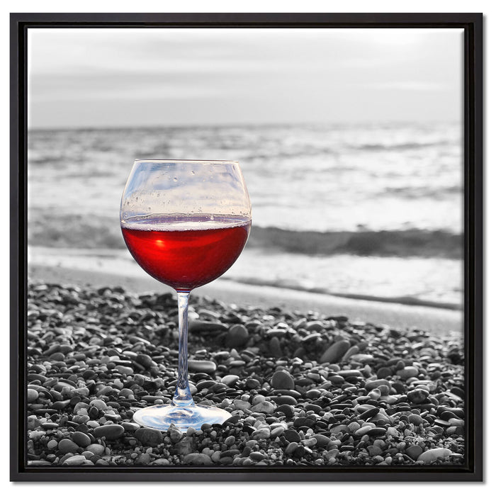 Weinglas am Strand auf Leinwandbild Quadratisch gerahmt Größe 60x60