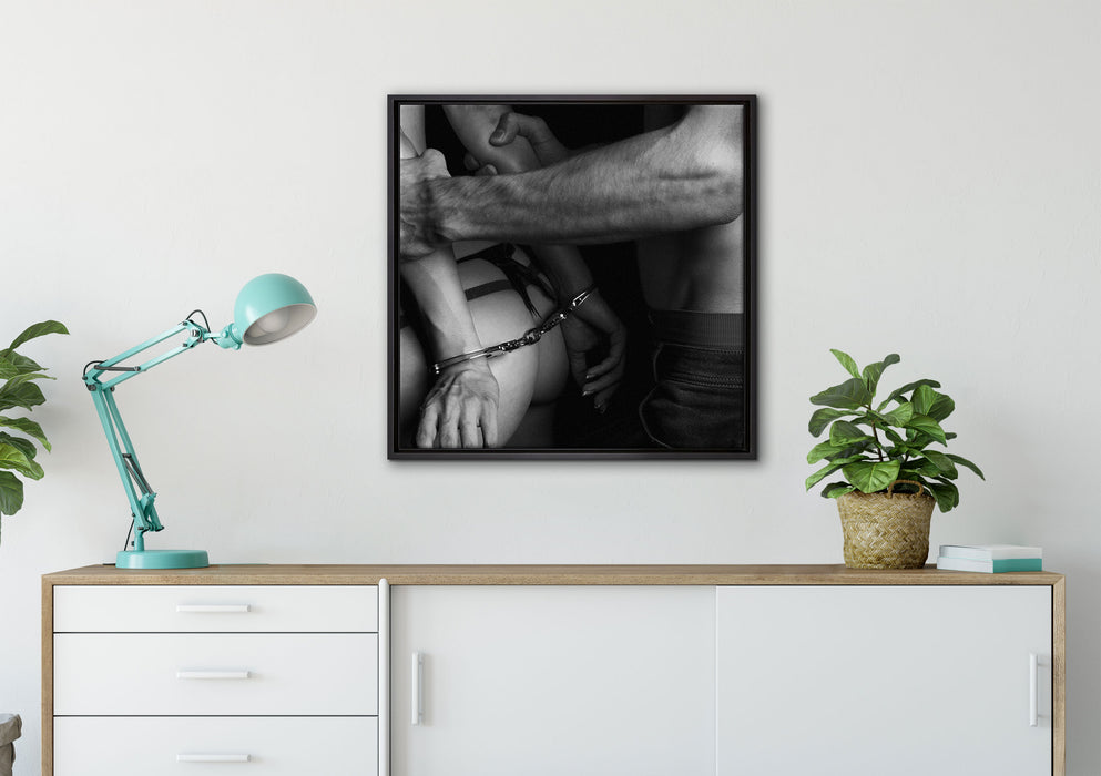 Sexy Frau in Handschellen auf Leinwandbild gerahmt Quadratisch verschiedene Größen im Wohnzimmer