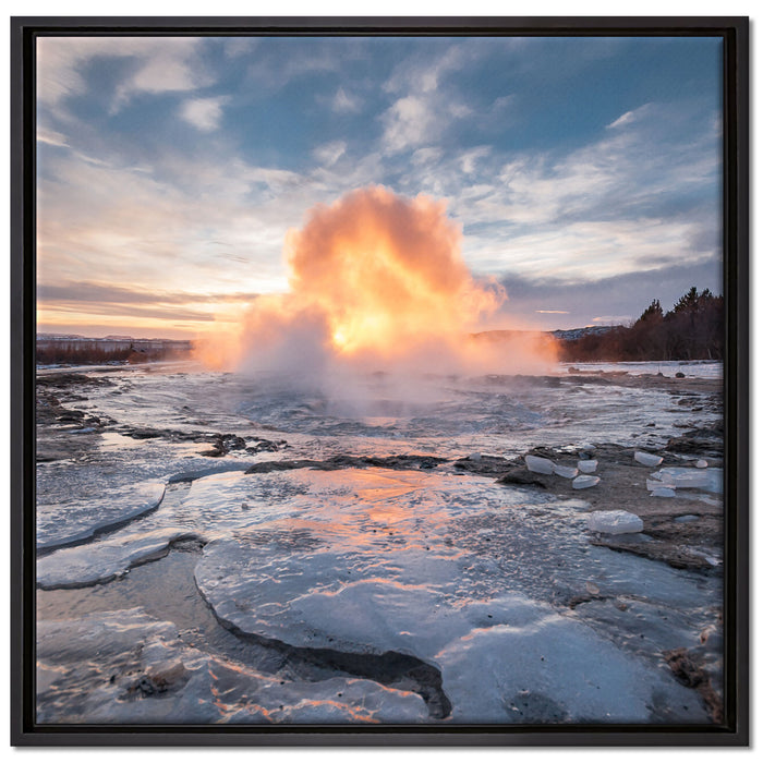 Heiße Quelle in Island auf Leinwandbild Quadratisch gerahmt Größe 70x70