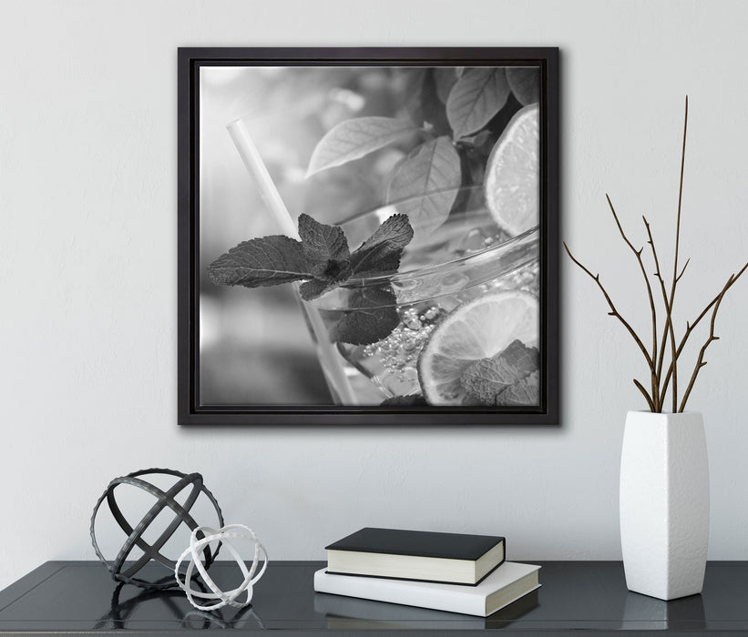 Erfrischender Mojito Cocktail  auf Leinwandbild Quadratisch gerahmt mit Kirschblüten