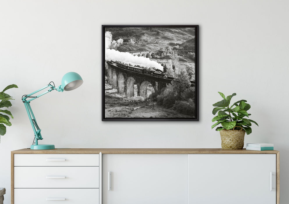 Lokomotive Glenfinnan Viadukt auf Leinwandbild gerahmt Quadratisch verschiedene Größen im Wohnzimmer