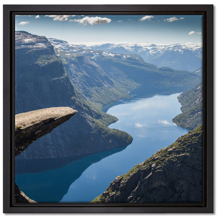 Blick auf wunderschönes Tal auf Leinwandbild Quadratisch gerahmt Größe 40x40