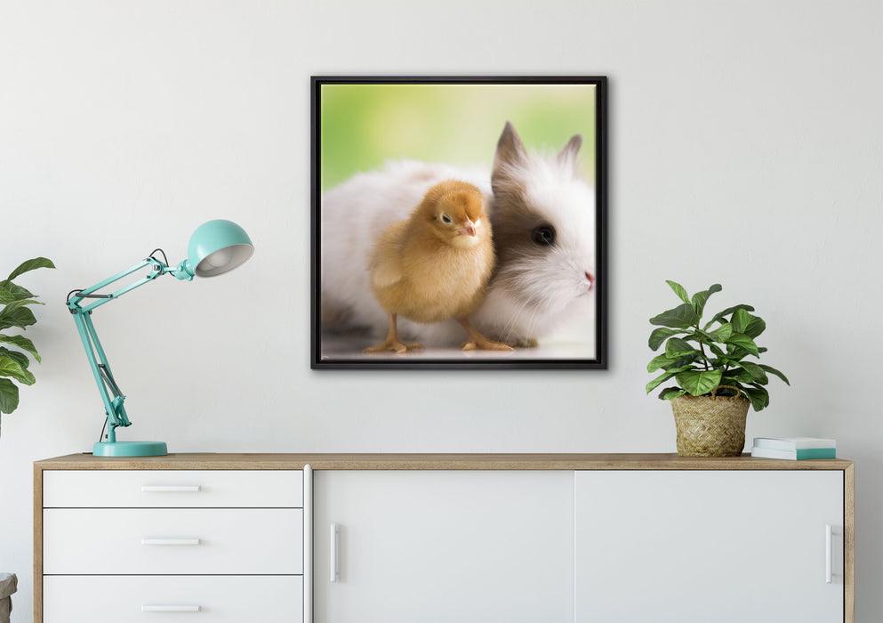 kleines Küken mit süßem Häschen auf Leinwandbild gerahmt Quadratisch verschiedene Größen im Wohnzimmer