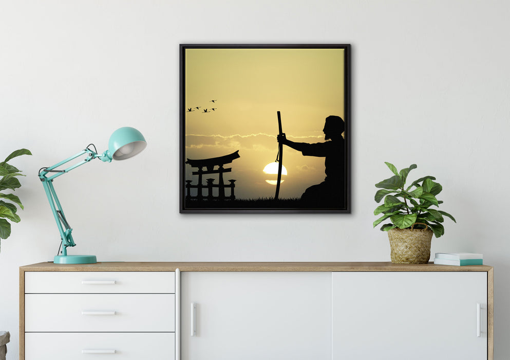 Samurai-Meister vor Horizont auf Leinwandbild gerahmt Quadratisch verschiedene Größen im Wohnzimmer