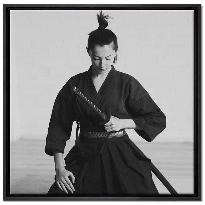stolze Samurai-Kriegerin auf Leinwandbild Quadratisch gerahmt Größe 70x70