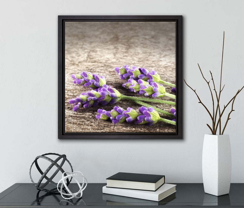 Liegender frischer Lavendel  auf Leinwandbild Quadratisch gerahmt mit Kirschblüten