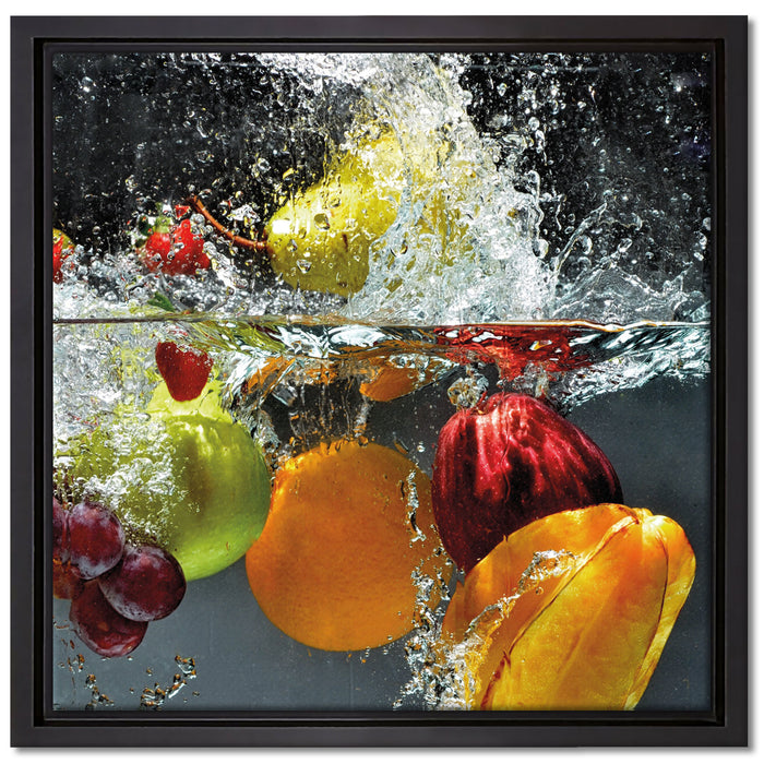Früchte fallen ins Wasser auf Leinwandbild Quadratisch gerahmt Größe 40x40
