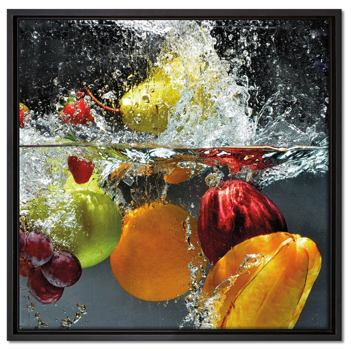 Früchte fallen ins Wasser auf Leinwandbild Quadratisch gerahmt Größe 60x60