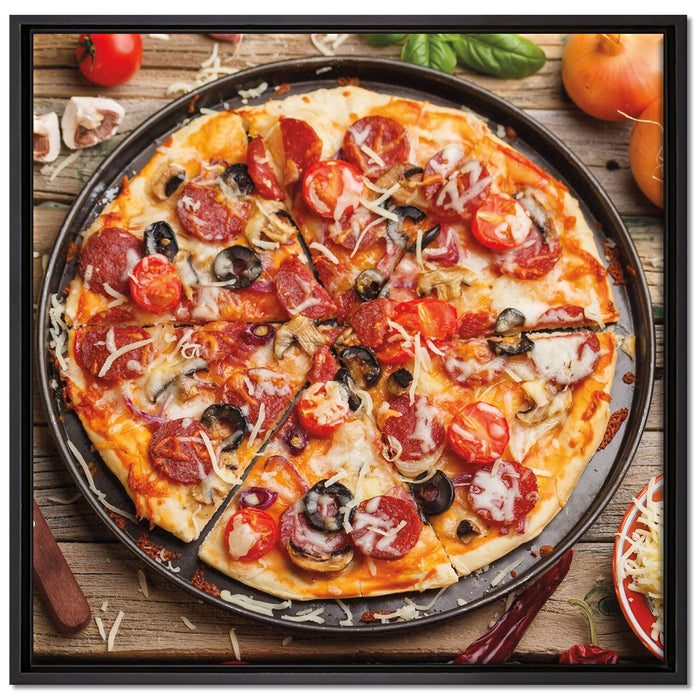 Leckere Pizza auf Holztisch auf Leinwandbild Quadratisch gerahmt Größe 70x70