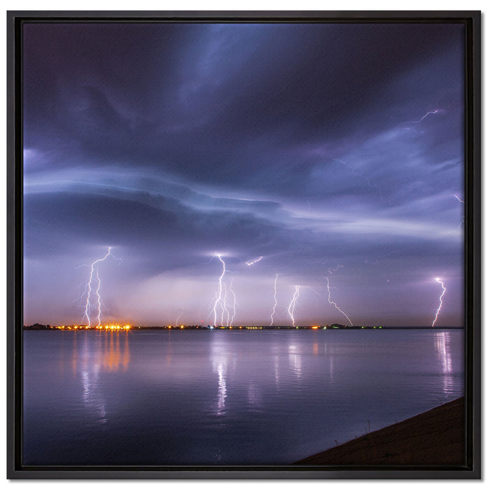 Blitzeinschläge über Stadt auf Leinwandbild Quadratisch gerahmt Größe 70x70